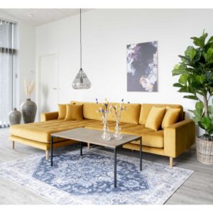 Lido Loungesofa, venstrevendt i sennepsgul velour med fire puder og natur træben, HN1004 - Billede 5