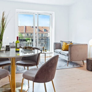 Bolzano Spisebord, marmor look bordplade, messing look base, ø110x75cm - Billede 9