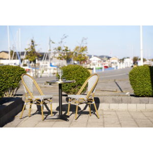 Cafébord, marmor look bordplade, hvid med guldkant, sorte ben, aluminium - Billede 7